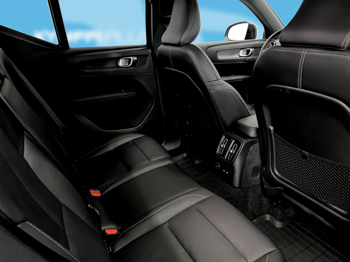VOLVO XC40 2020