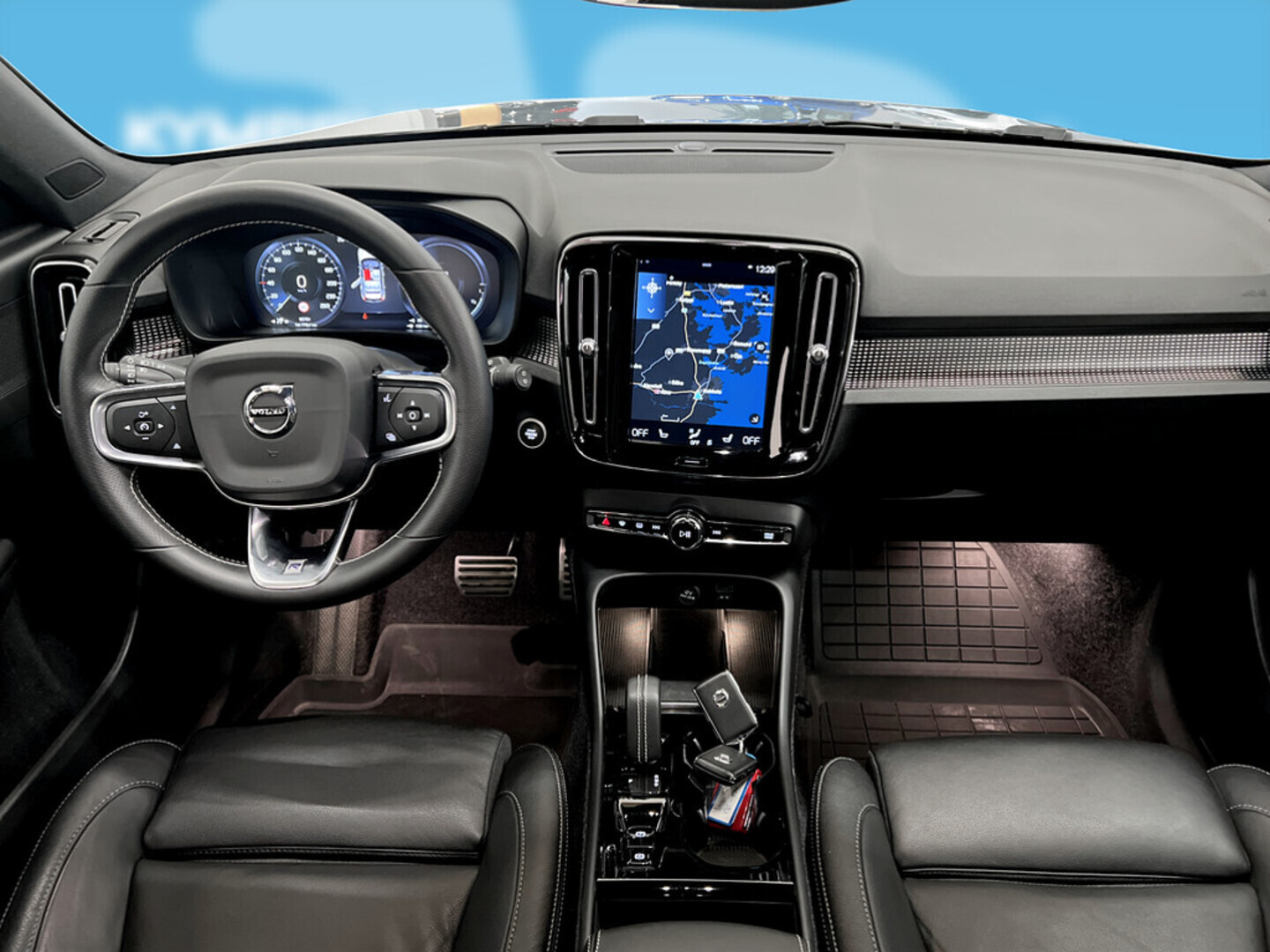 VOLVO XC40 2020