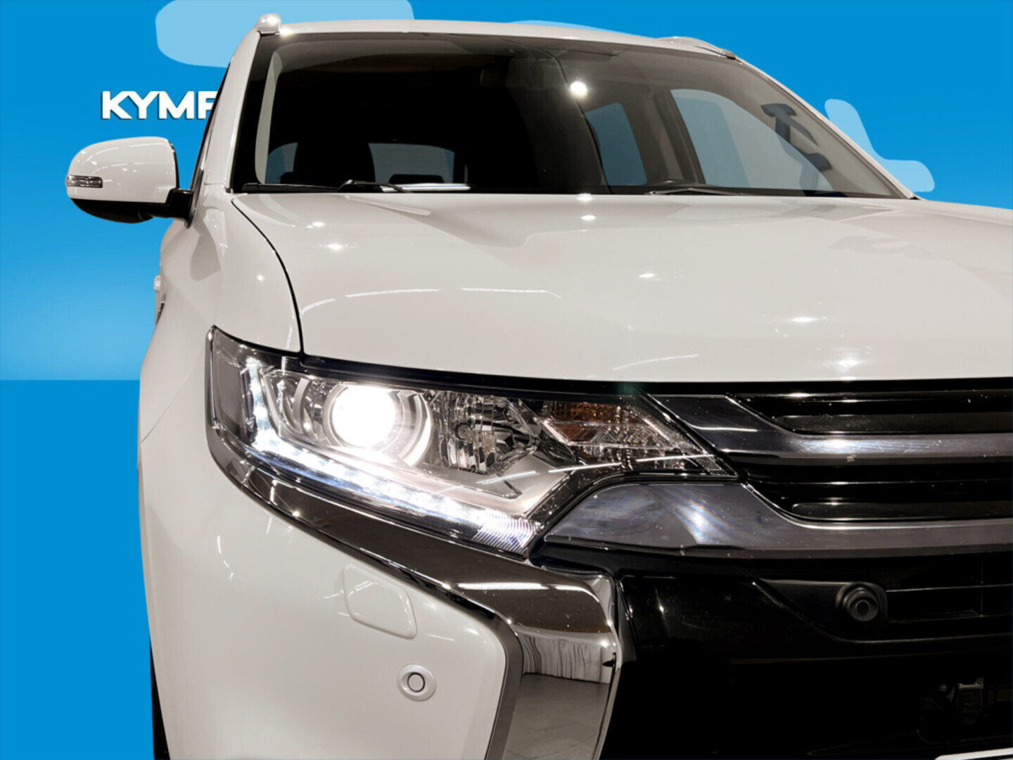 MITSUBISHI Outlander PHEV 2015