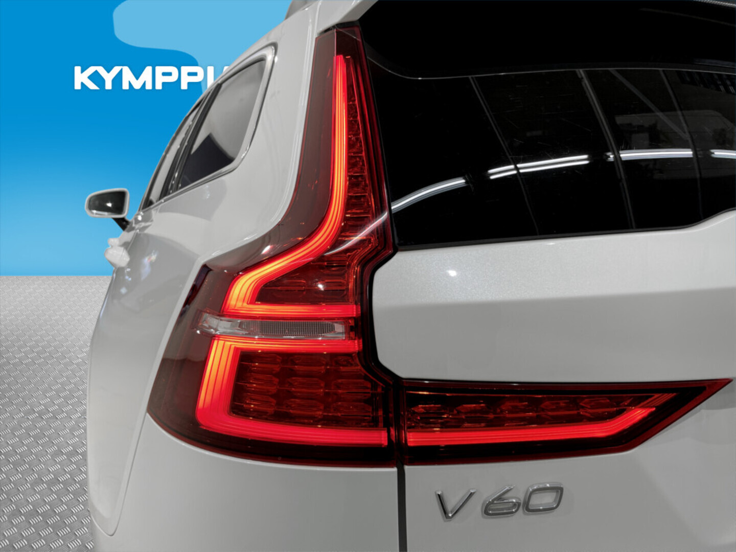 VOLVO V60 2019