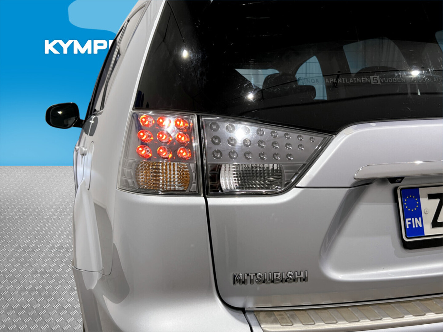 MITSUBISHI Outlander 2011