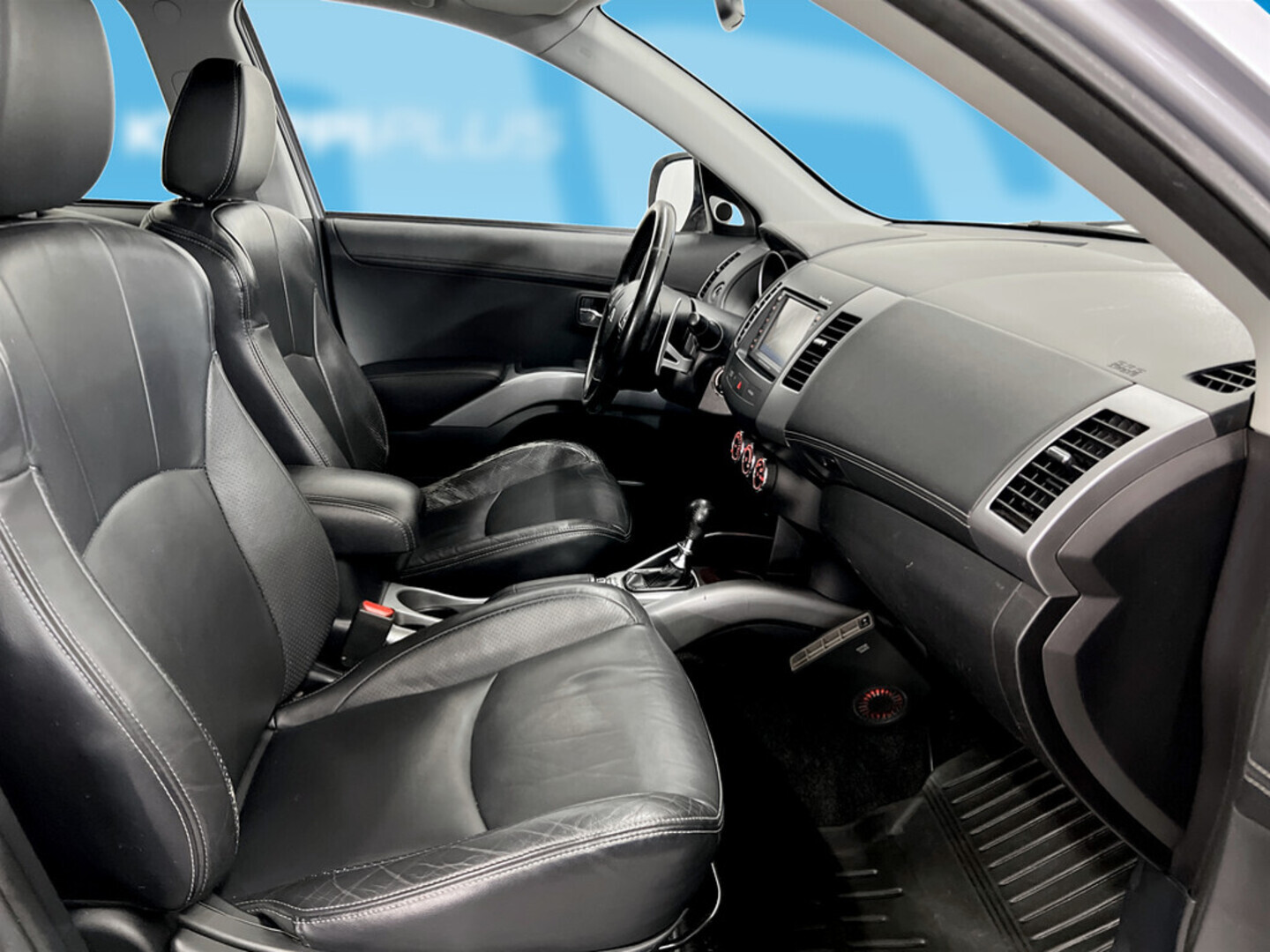 MITSUBISHI Outlander 2011