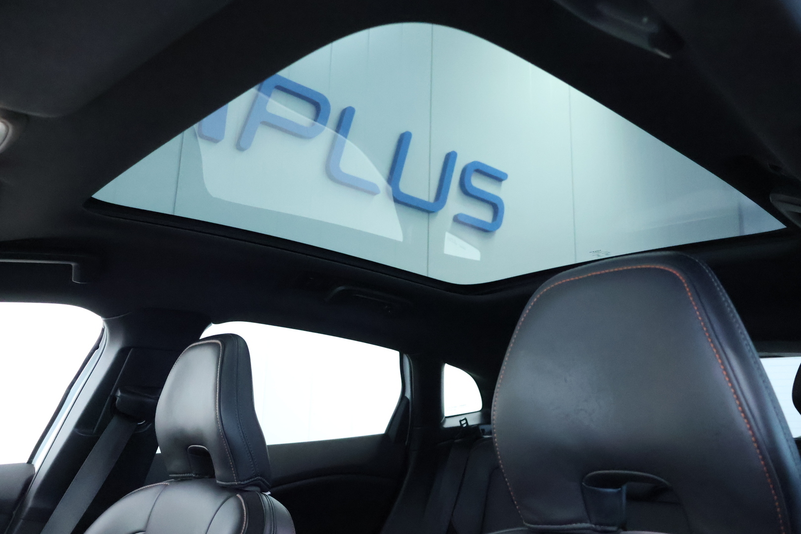 VOLVO V40 Cross Country 2015
