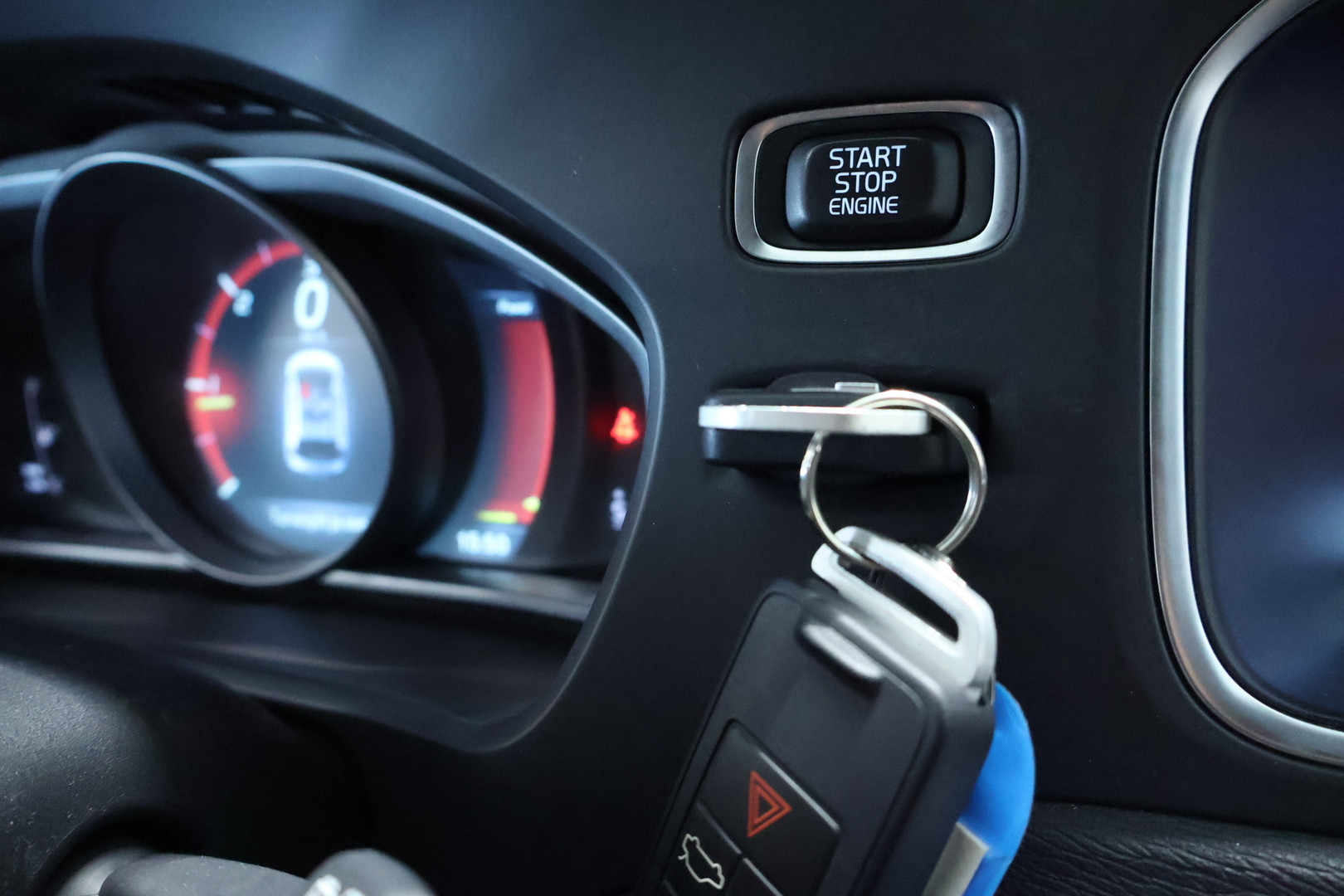 VOLVO V40 Cross Country 2015