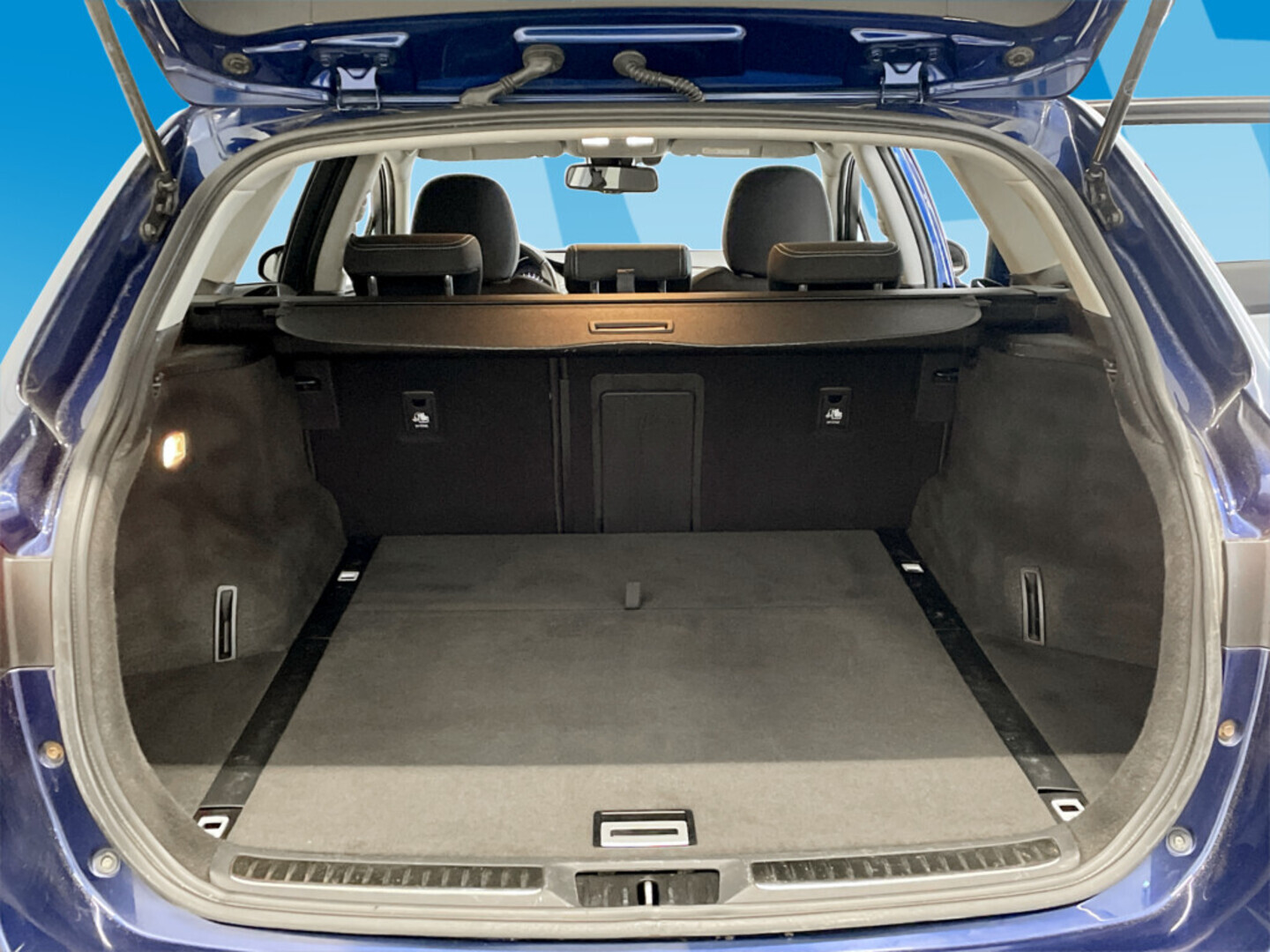 TOYOTA Avensis 2015