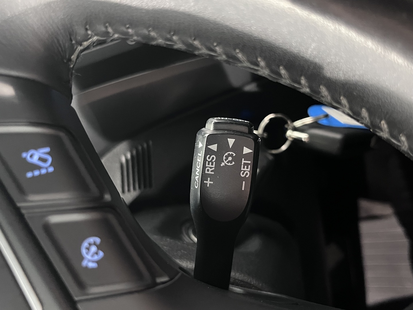 TOYOTA Avensis 2015
