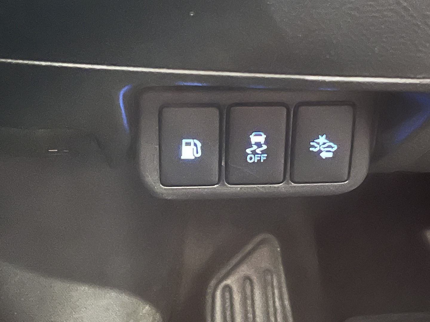 TOYOTA Avensis 2015