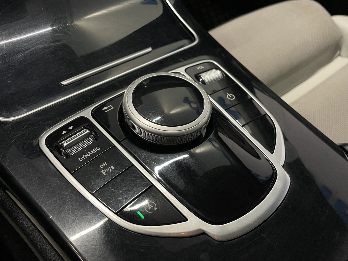 MERCEDES-BENZ C 2017