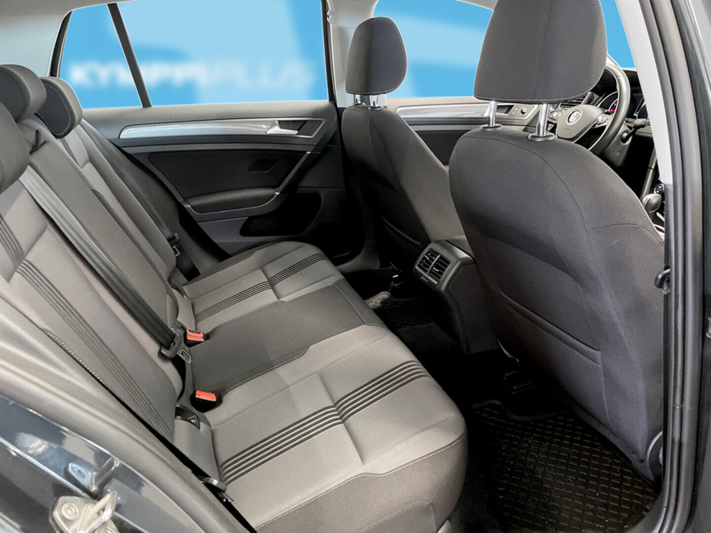 VOLKSWAGEN Golf 2017