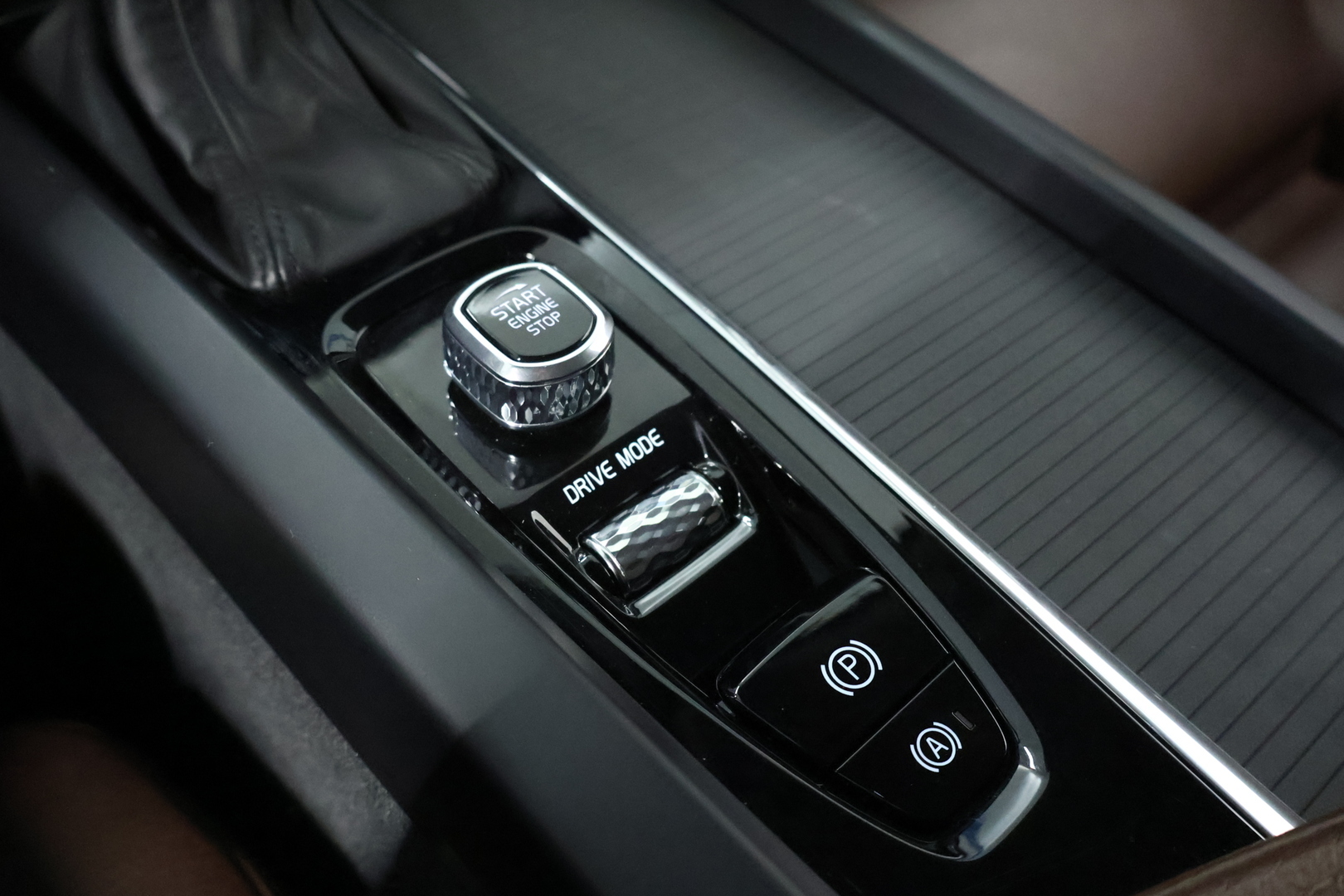 VOLVO V60 2020