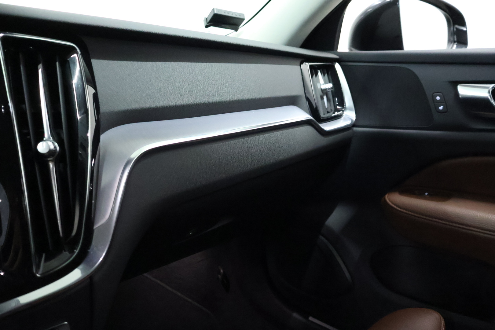 VOLVO V60 2020