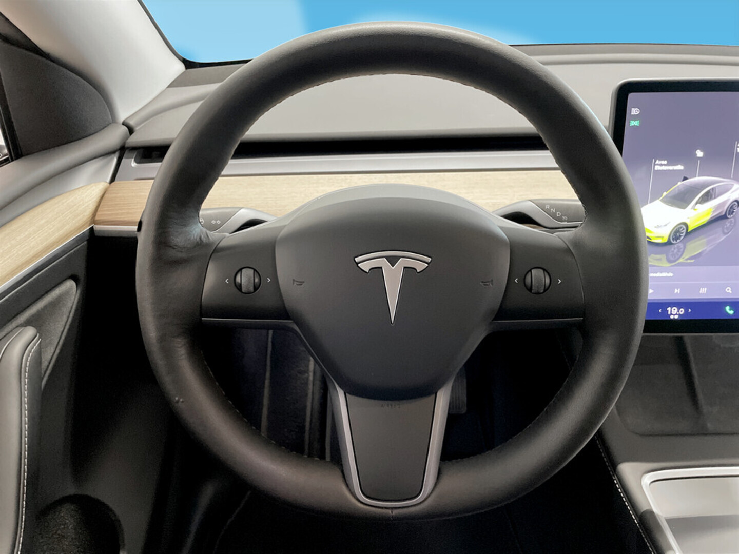 TESLA Model Y 2022
