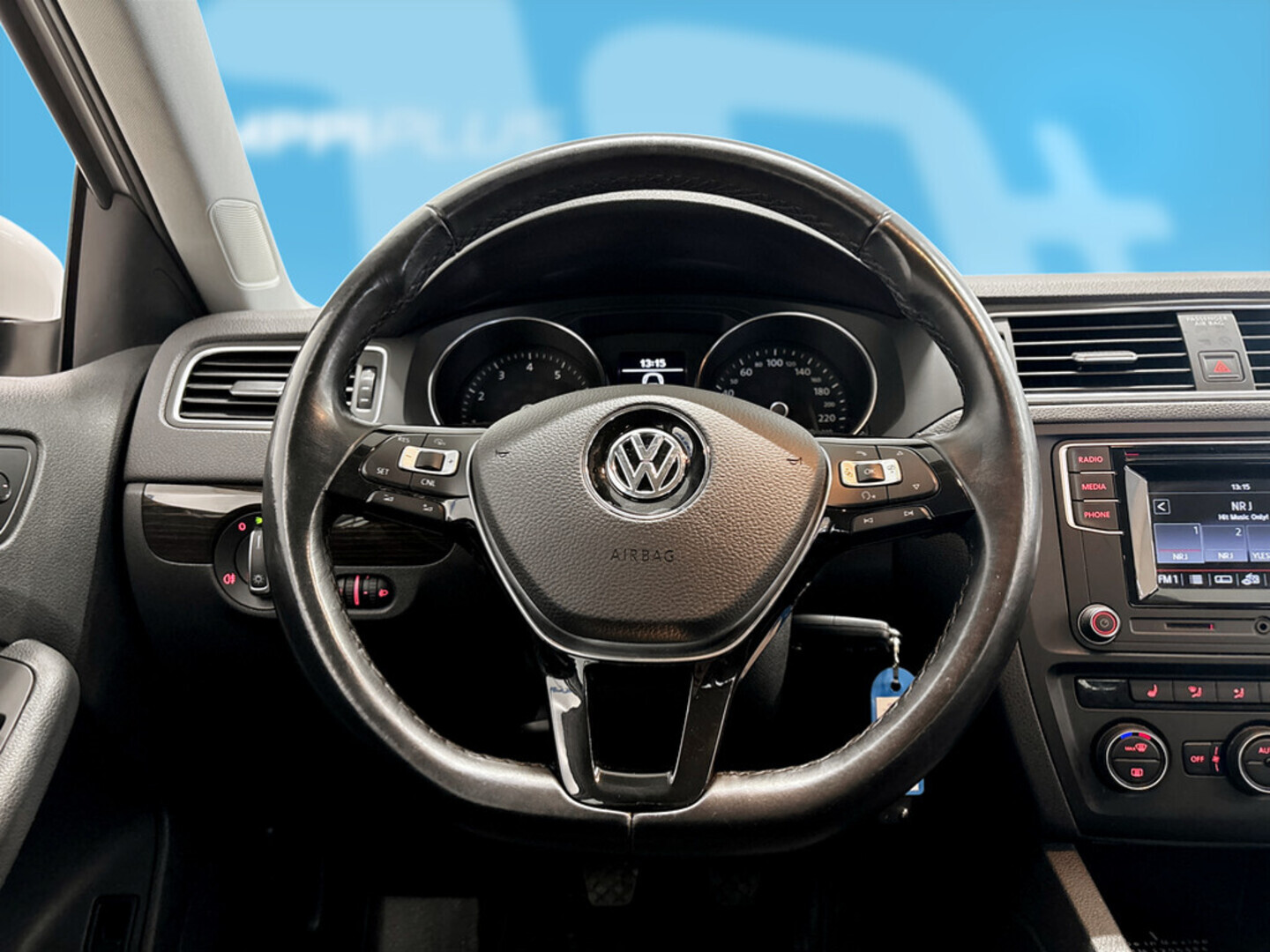 VOLKSWAGEN Jetta 2017