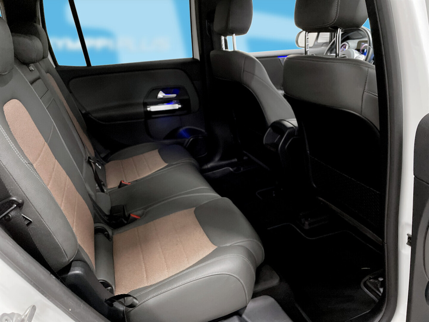 MERCEDES-BENZ EQB 2022