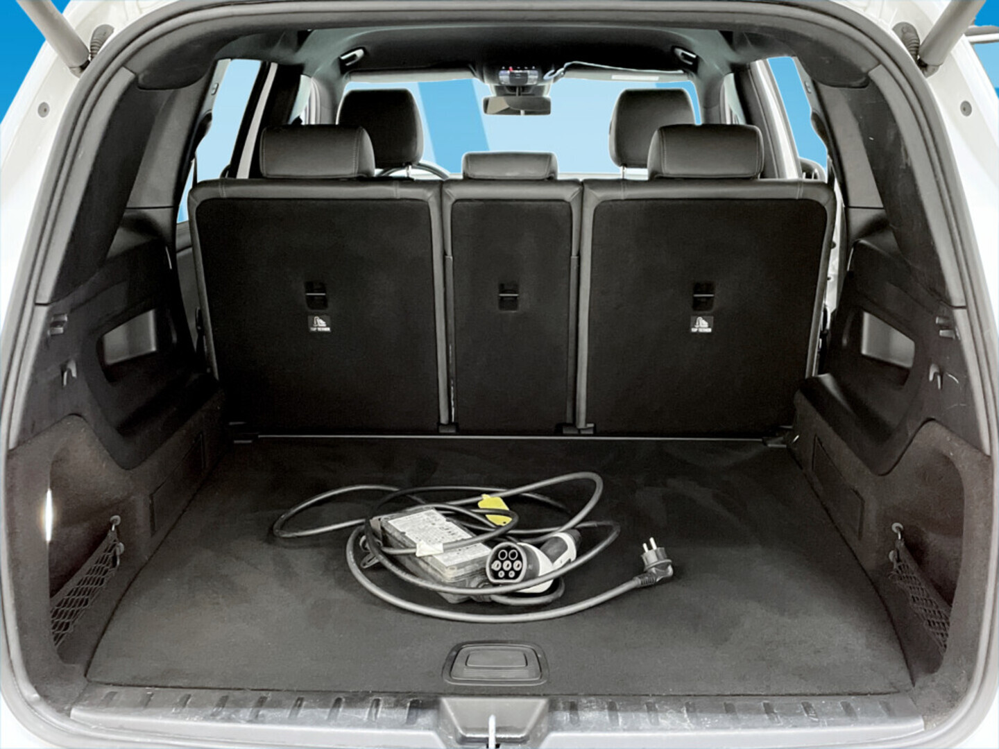 MERCEDES-BENZ EQB 2022