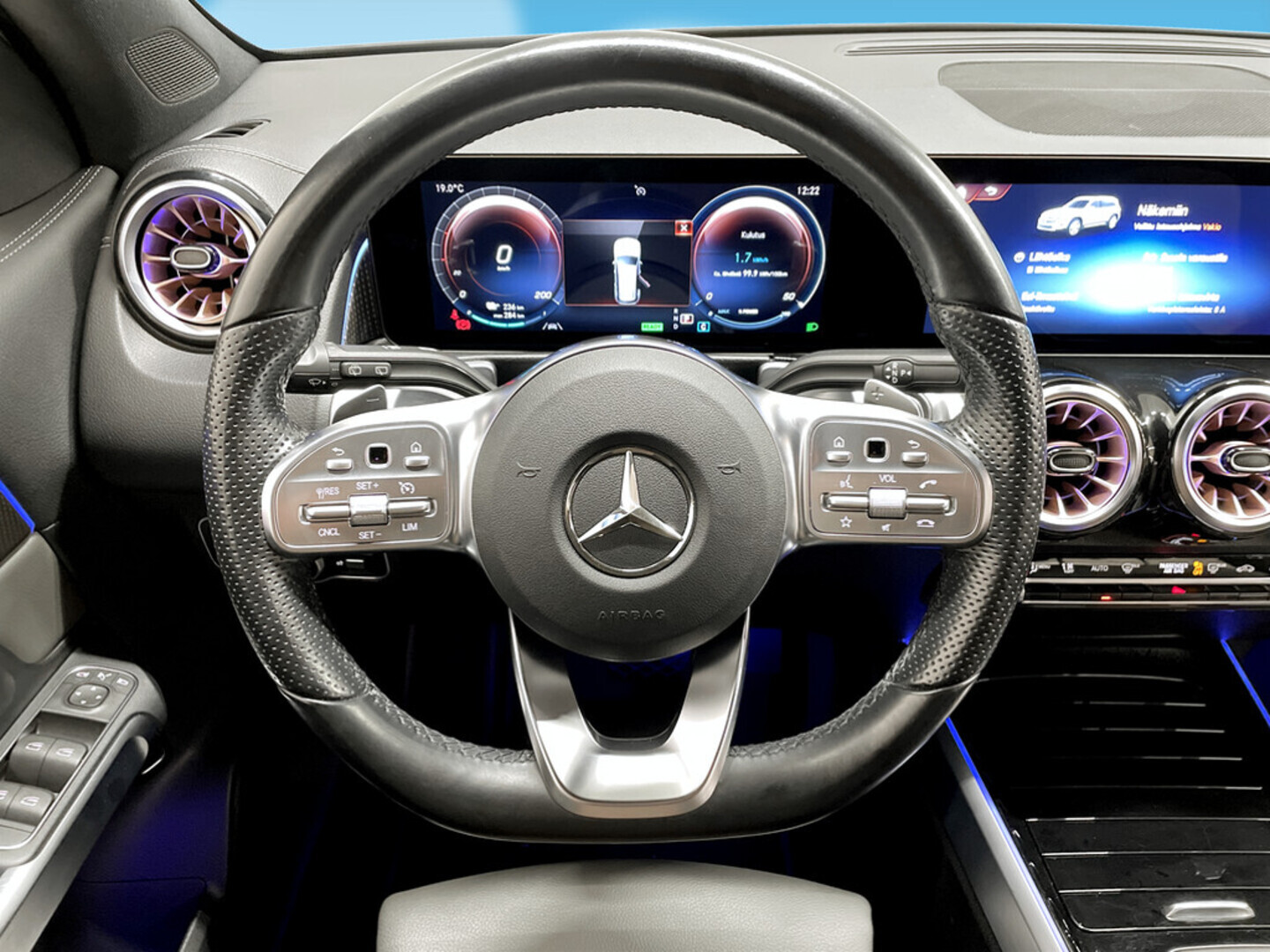 MERCEDES-BENZ EQB 2022