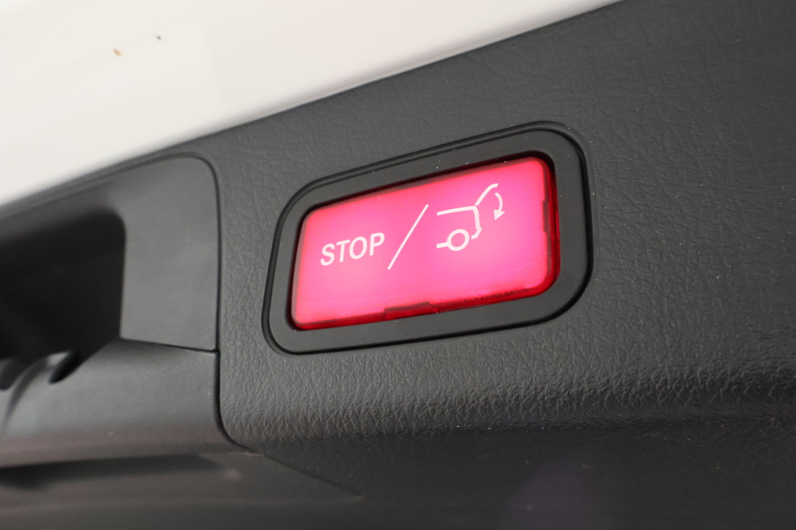 MERCEDES-BENZ EQB 2022