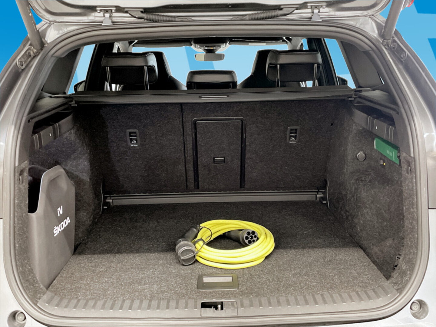 SKODA Enyaq 2023