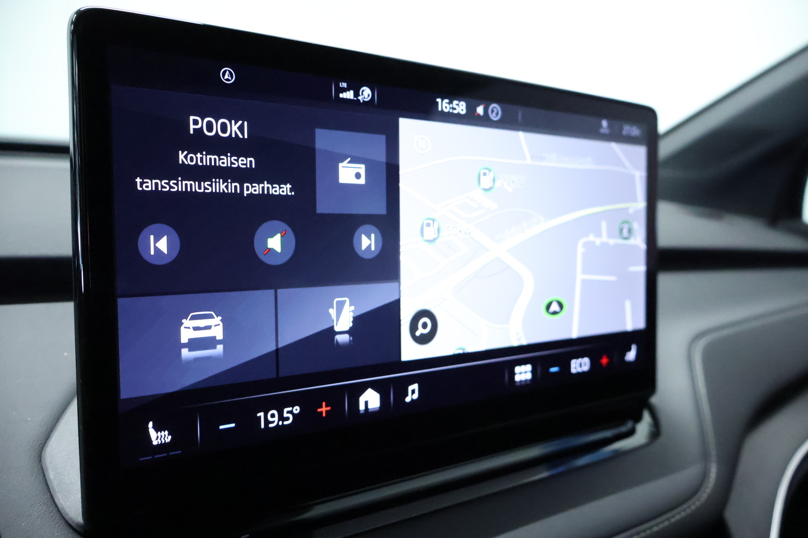 SKODA Enyaq 2023