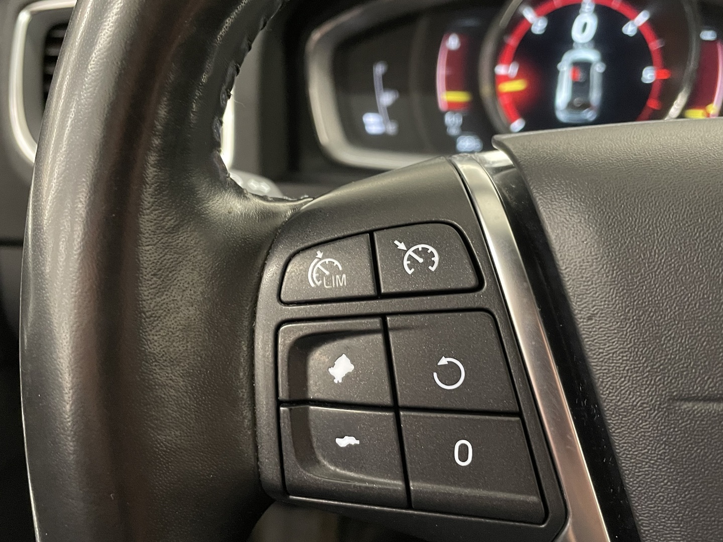 VOLVO V60 Cross Country 2018