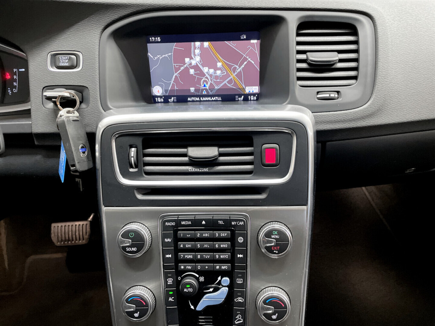 VOLVO V60 Cross Country 2018