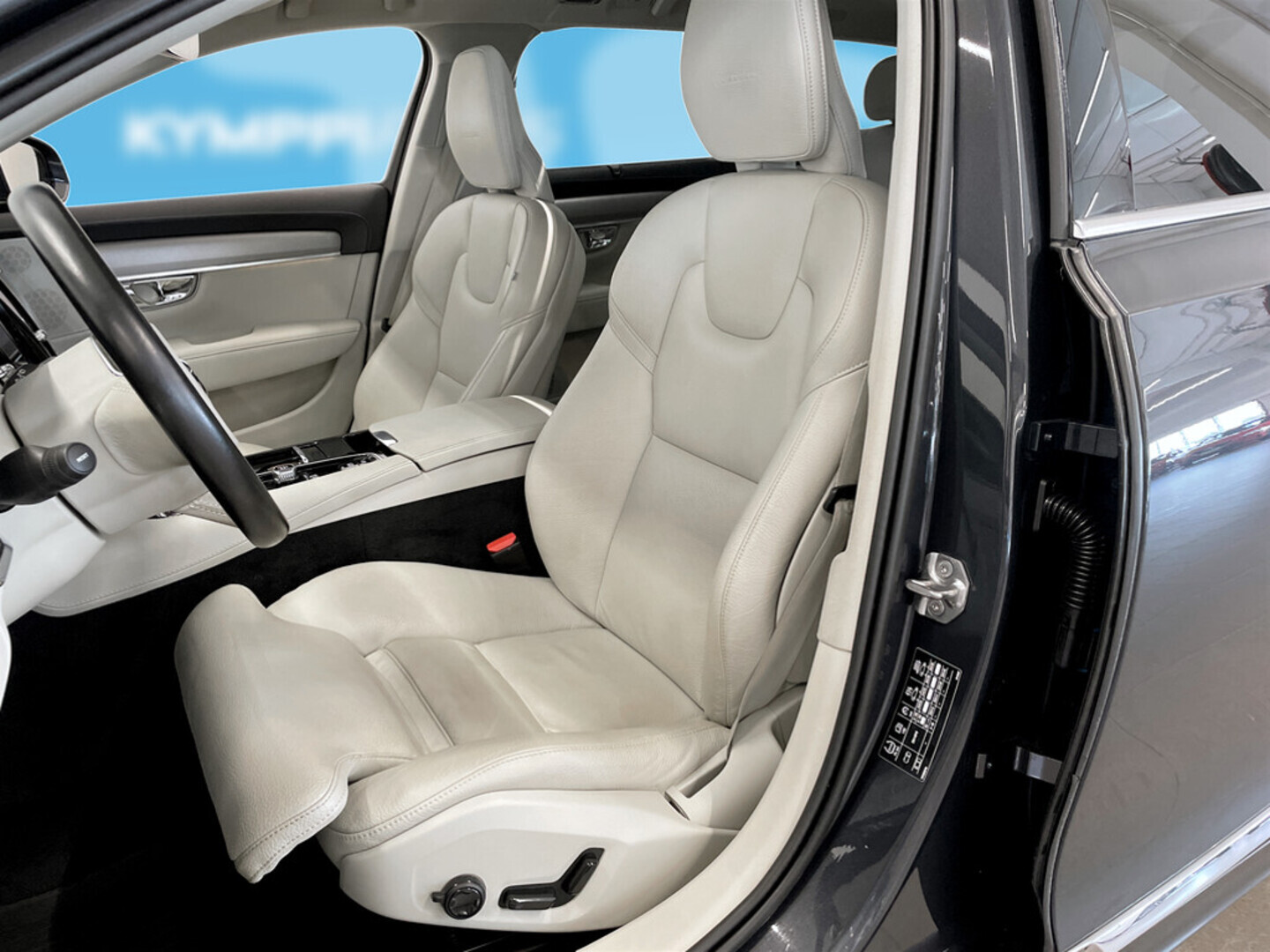 VOLVO V90 2020