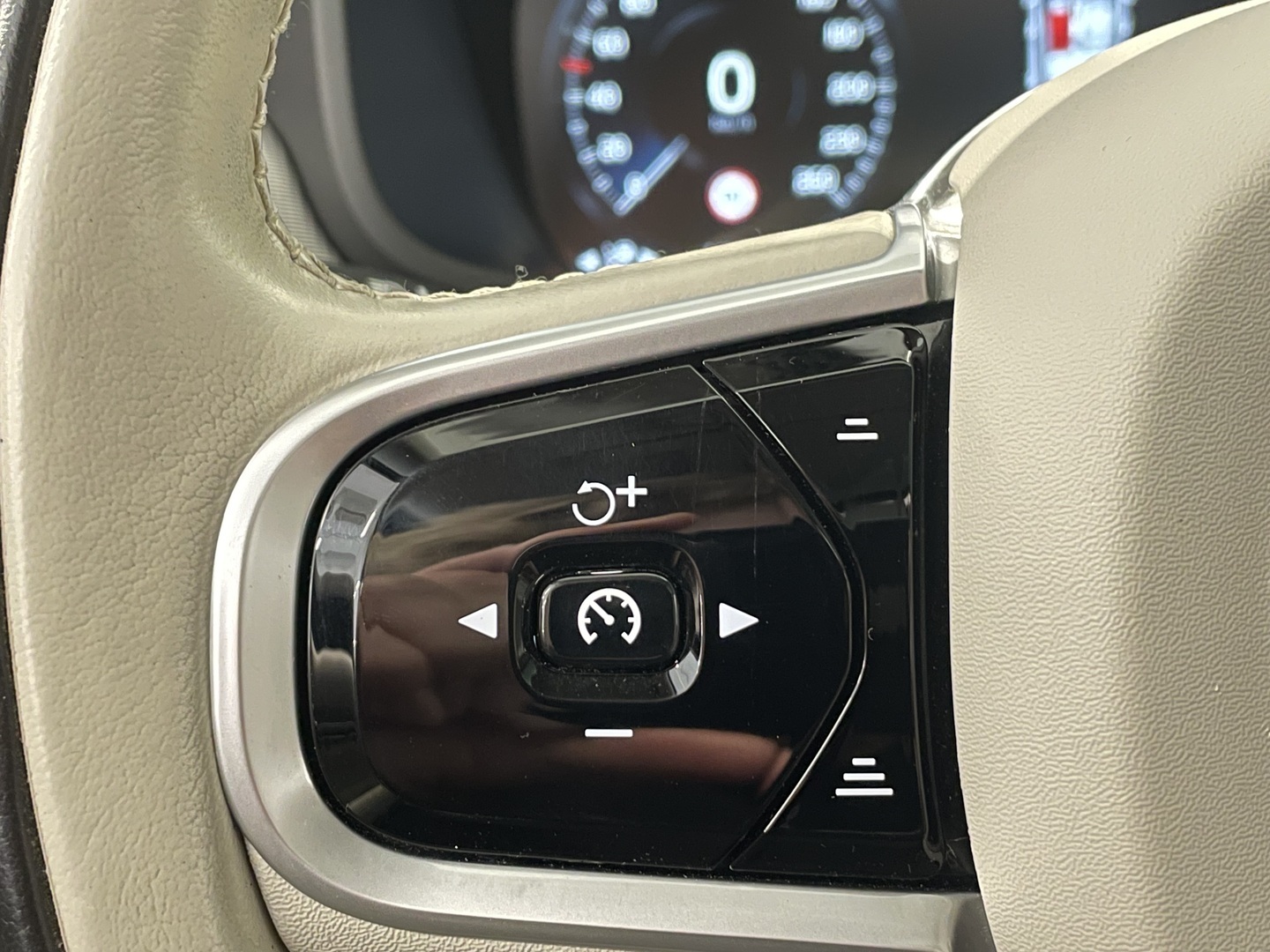VOLVO V90 2020
