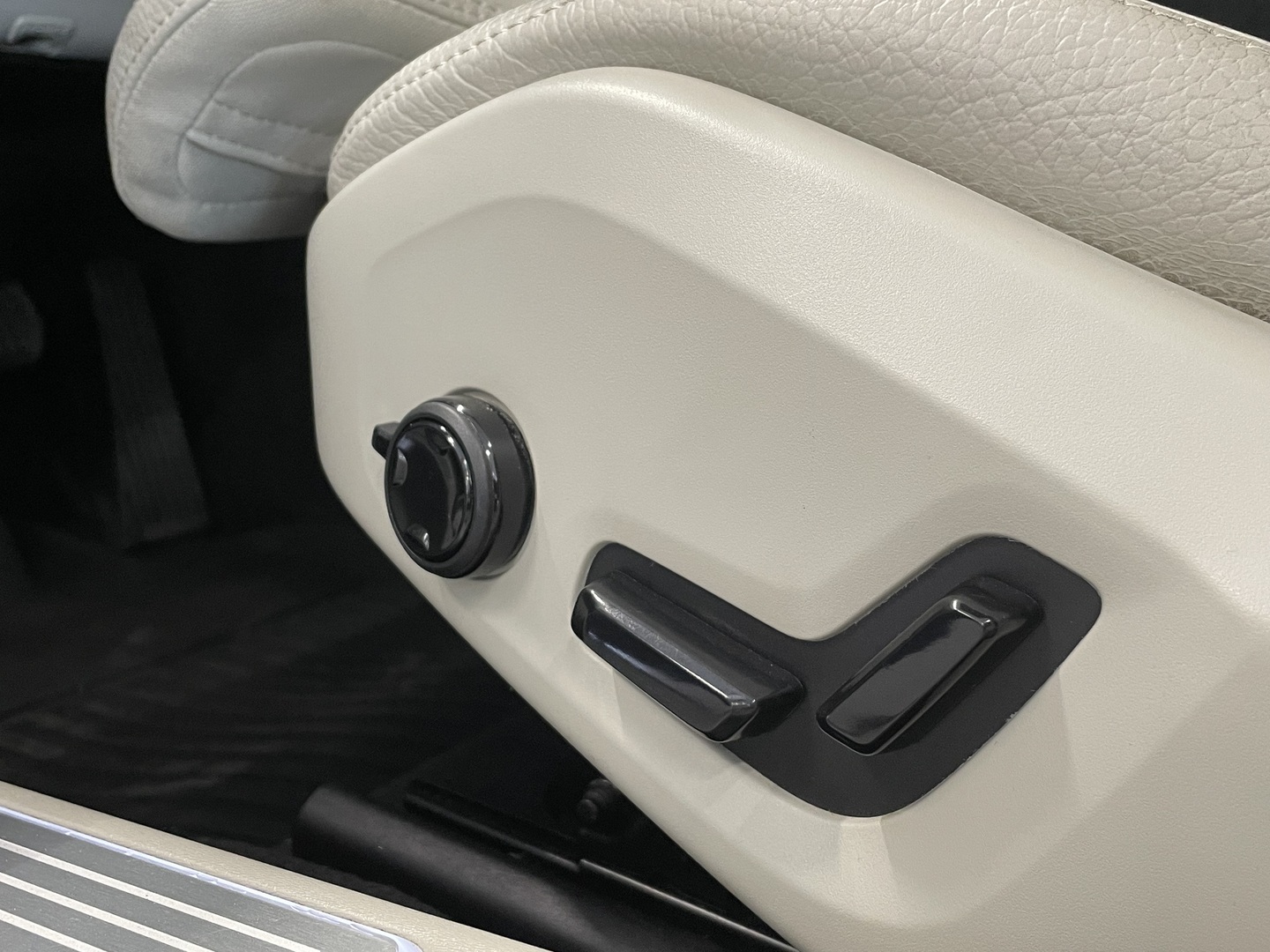 VOLVO V90 2020