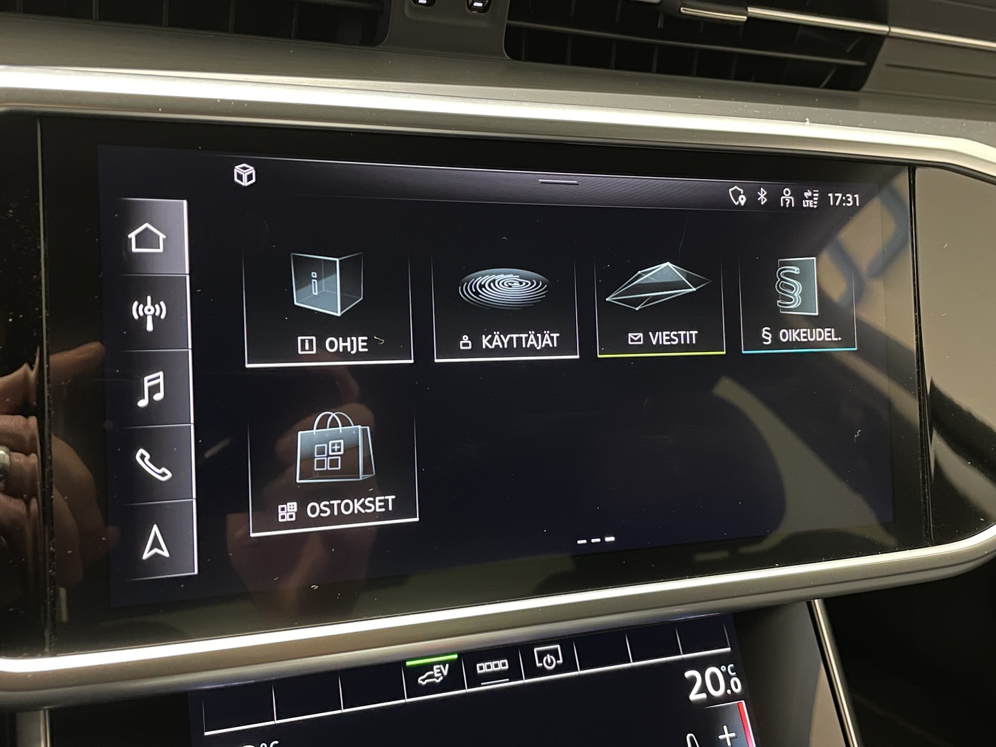 AUDI A6 2021