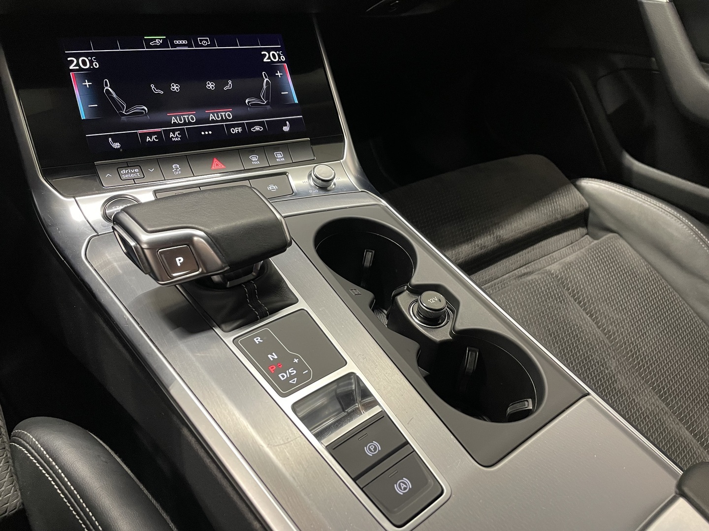 AUDI A6 2021