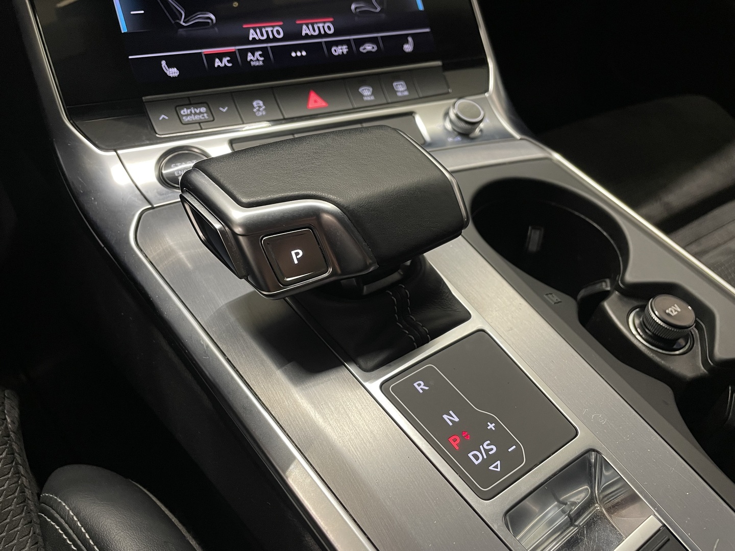 AUDI A6 2021