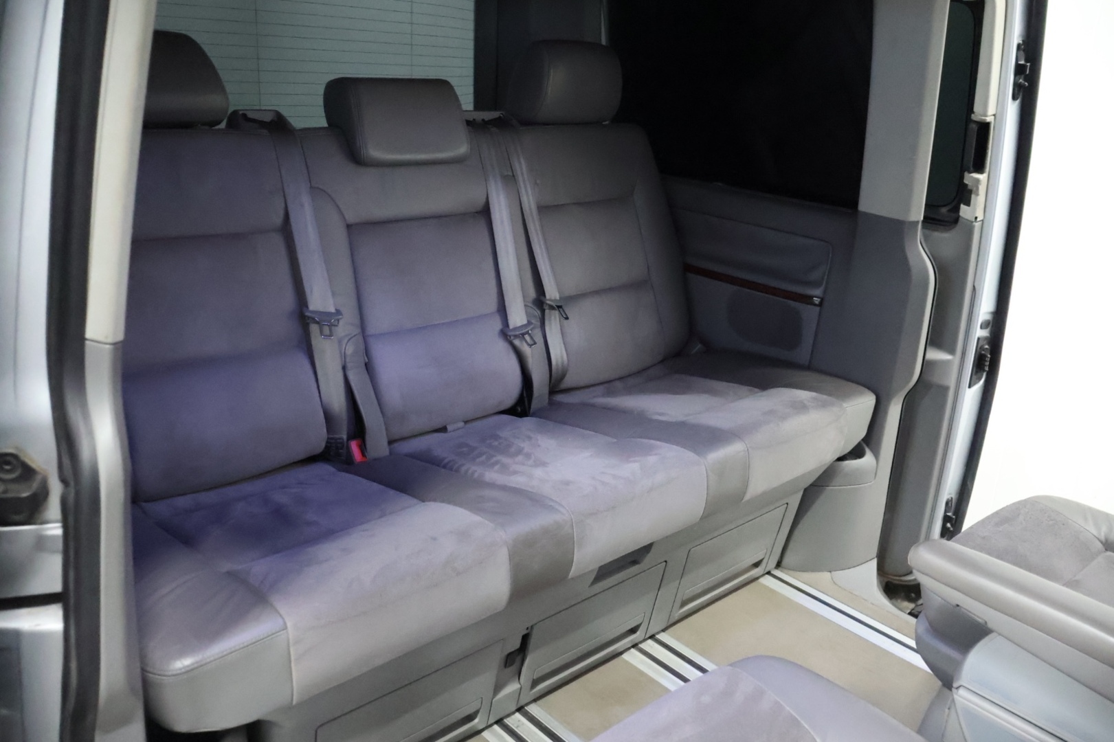 VOLKSWAGEN Multivan 2004