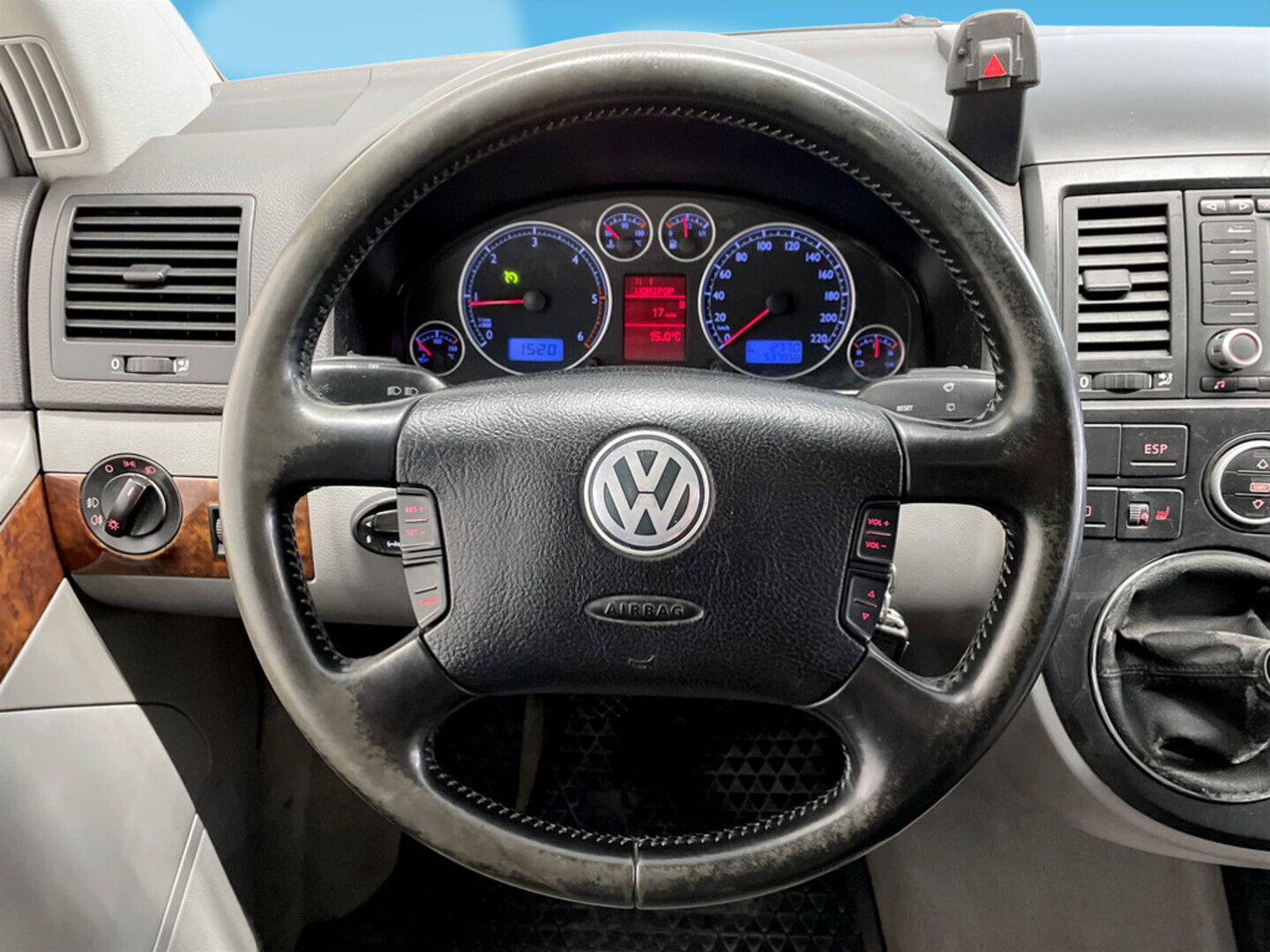 VOLKSWAGEN Multivan 2004