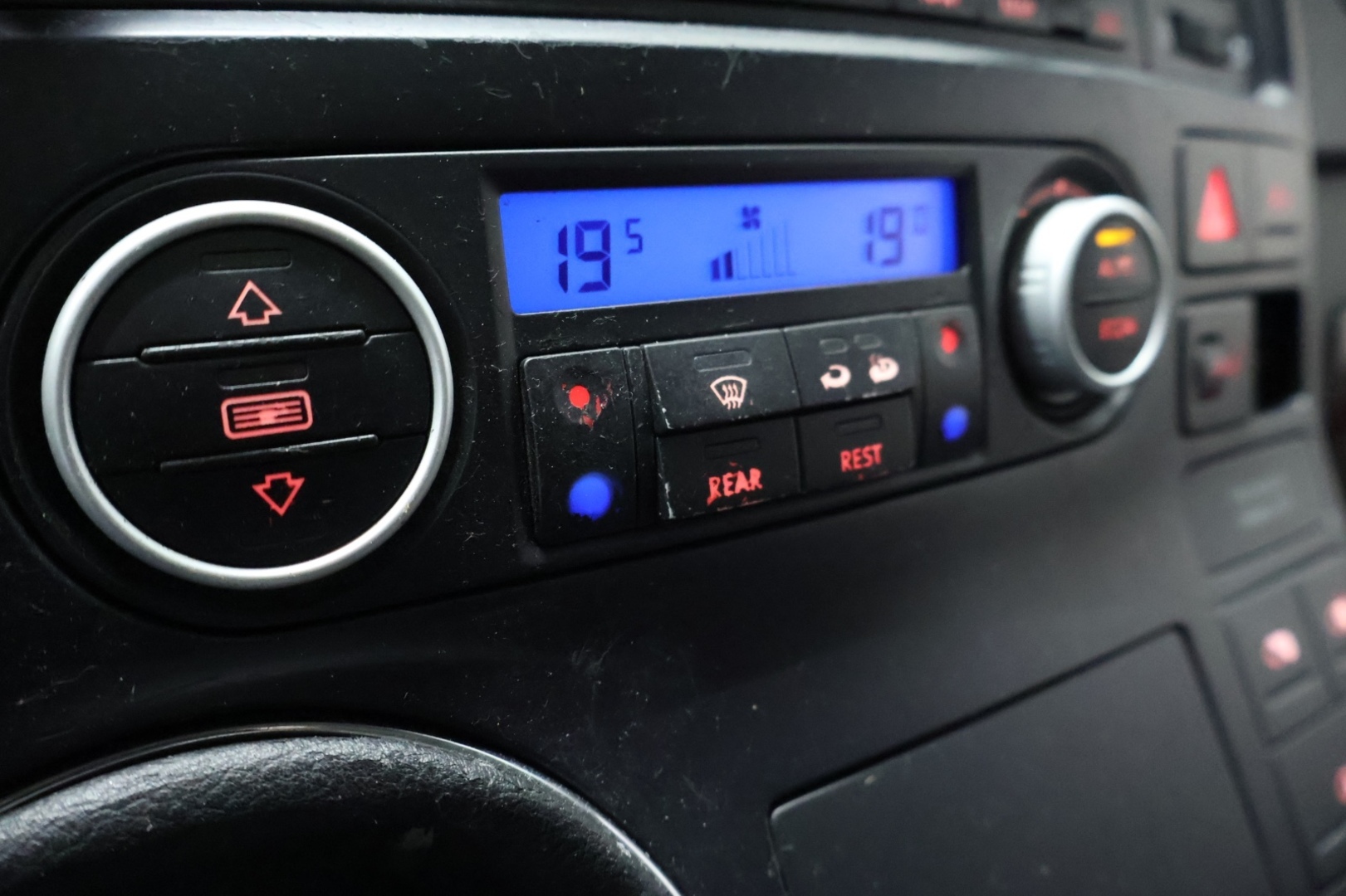 VOLKSWAGEN Multivan 2004