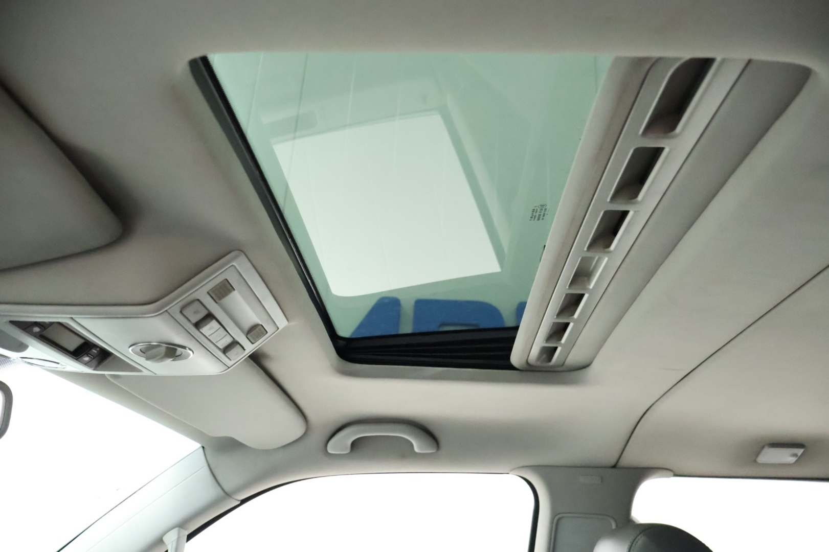 VOLKSWAGEN Multivan 2004