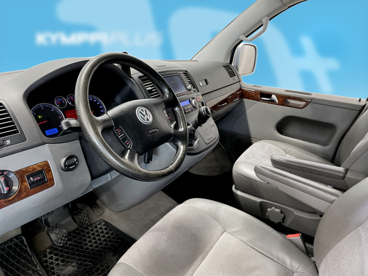 VOLKSWAGEN Multivan 2004