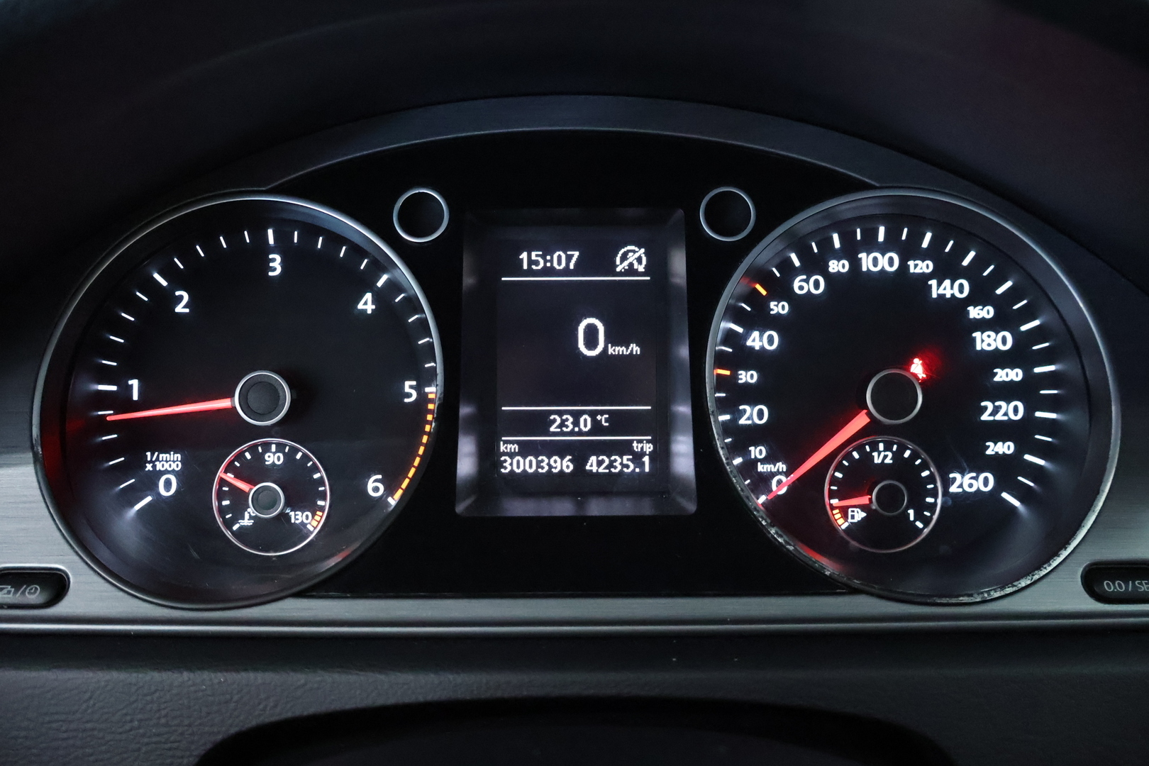 VOLKSWAGEN Passat 2014