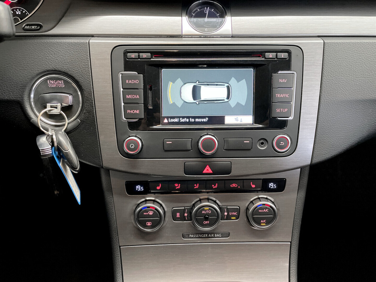 VOLKSWAGEN Passat 2014