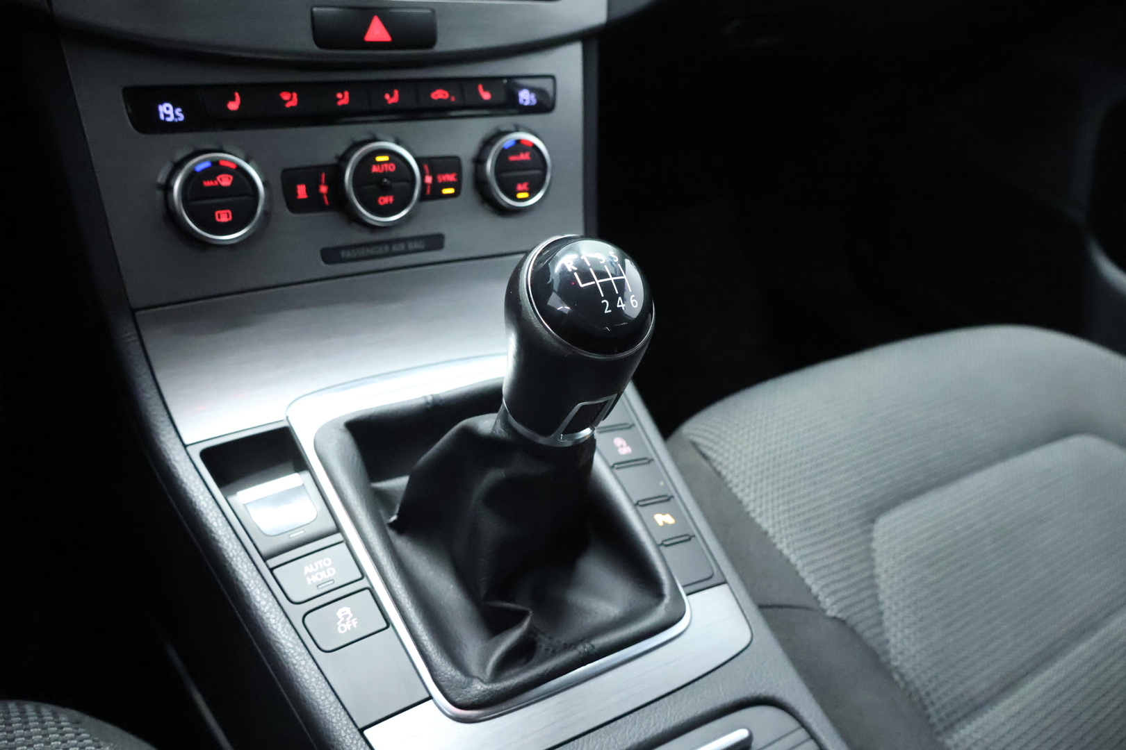 VOLKSWAGEN Passat 2014