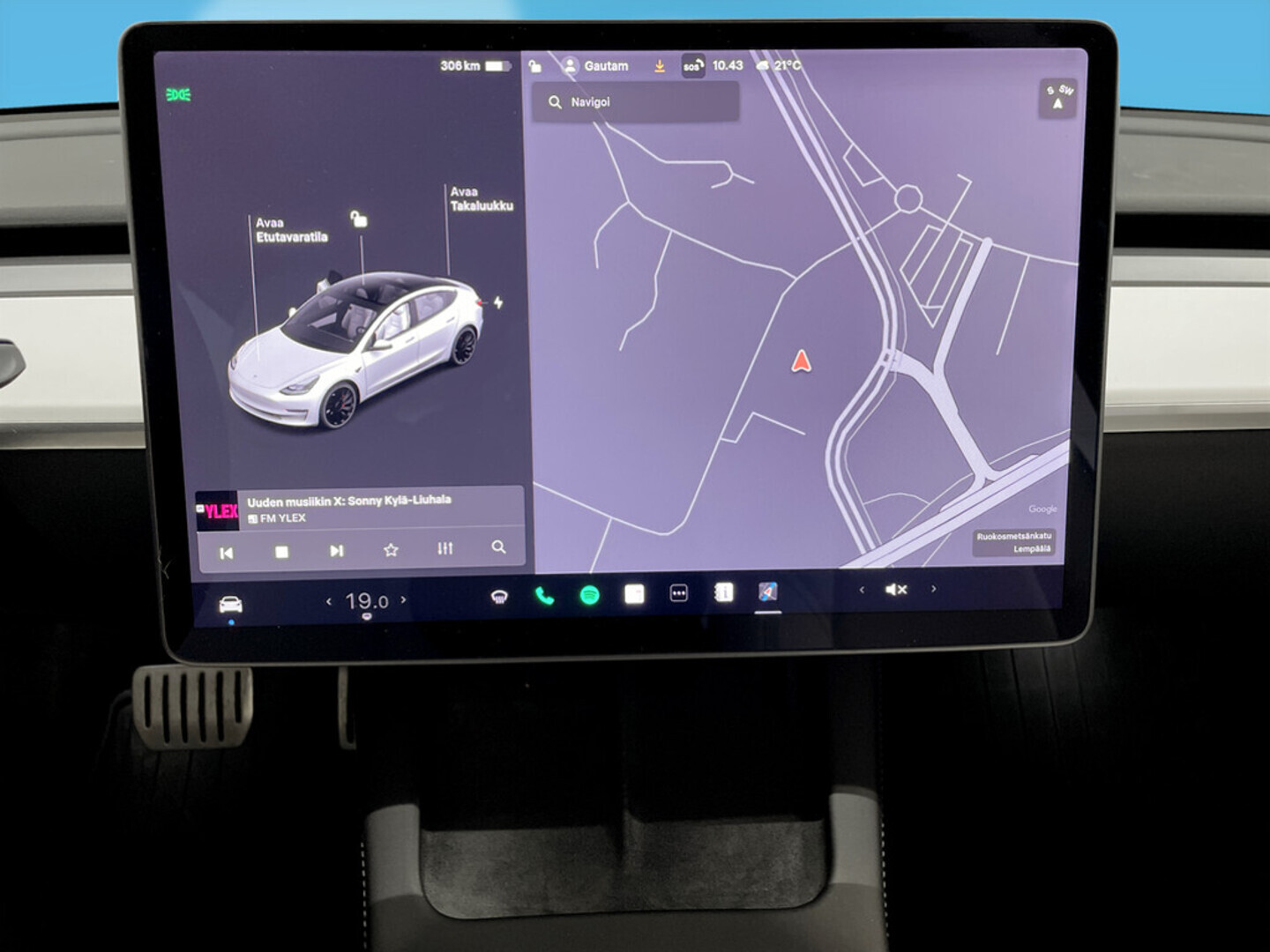 TESLA Model 3 2021