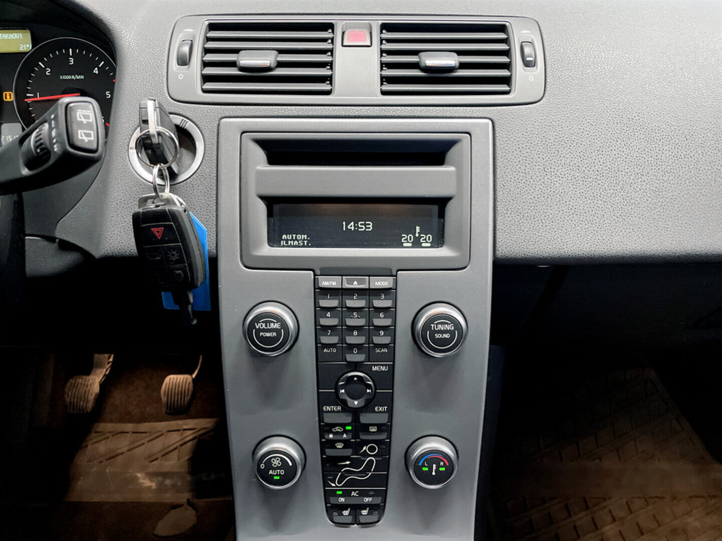 VOLVO V50 2010