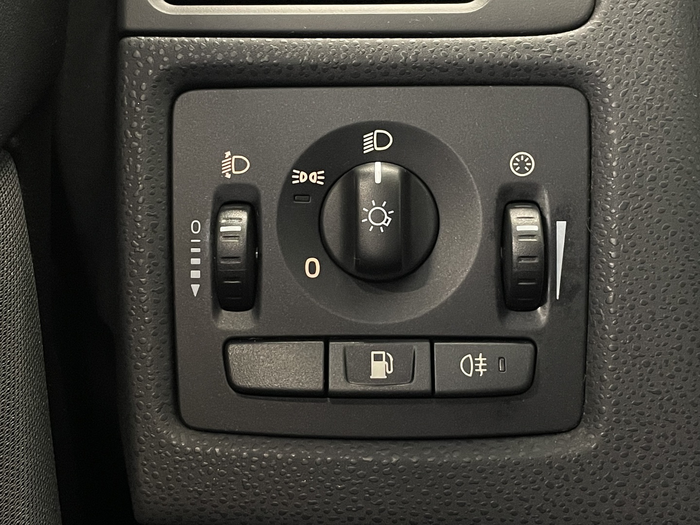 VOLVO V50 2010