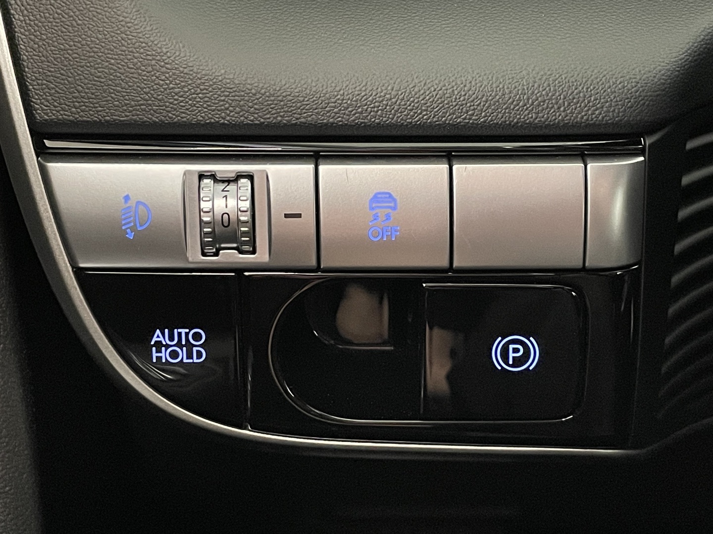 AUDI Q4 e-tron 2023