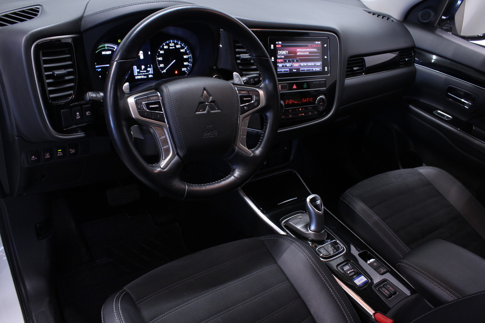 MITSUBISHI Outlander PHEV 2019