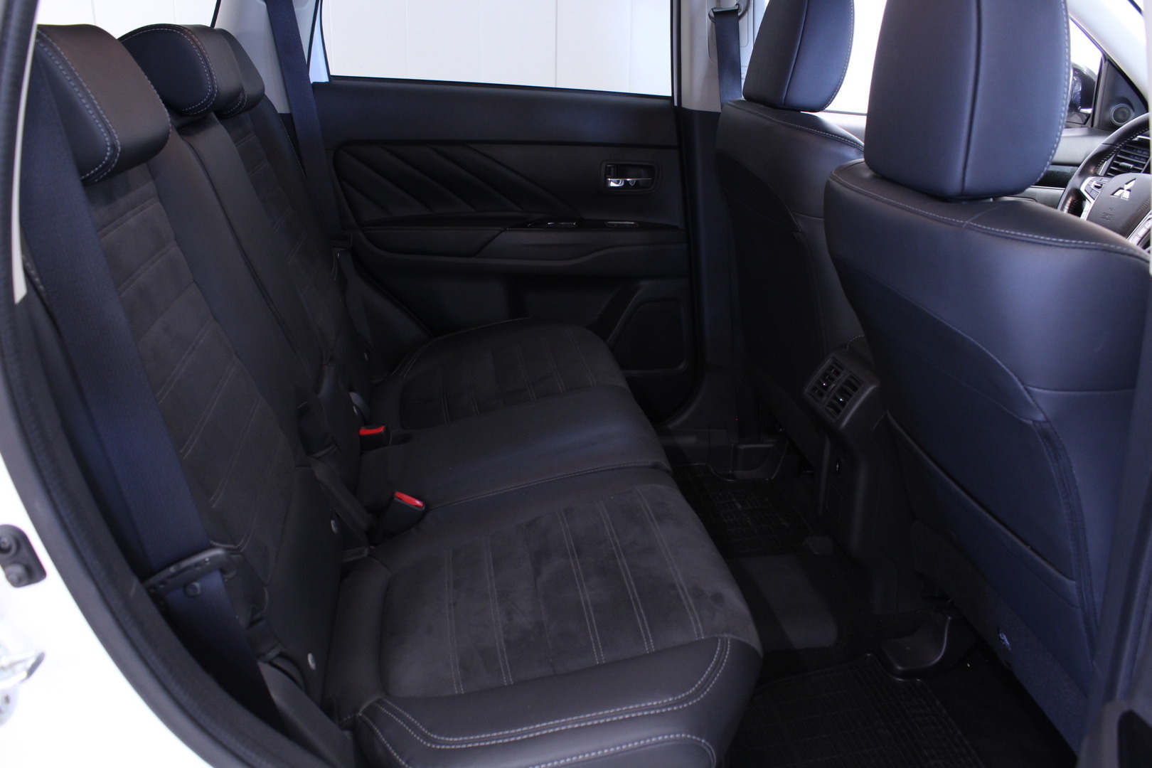 MITSUBISHI Outlander PHEV 2019
