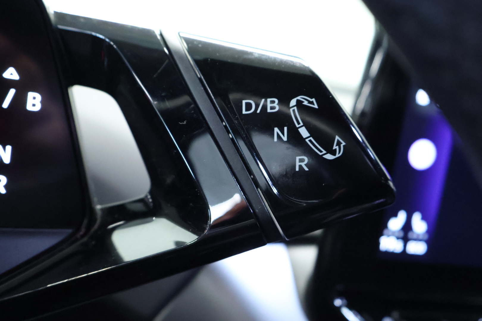VOLKSWAGEN ID.4 2023