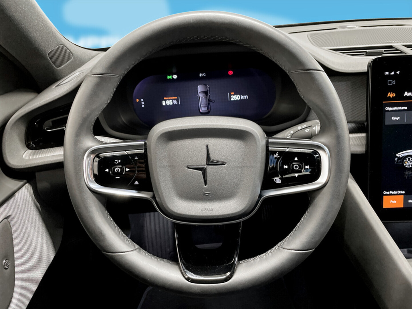 POLESTAR 2 2023