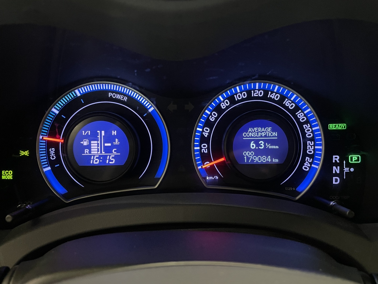 TOYOTA Auris 2011