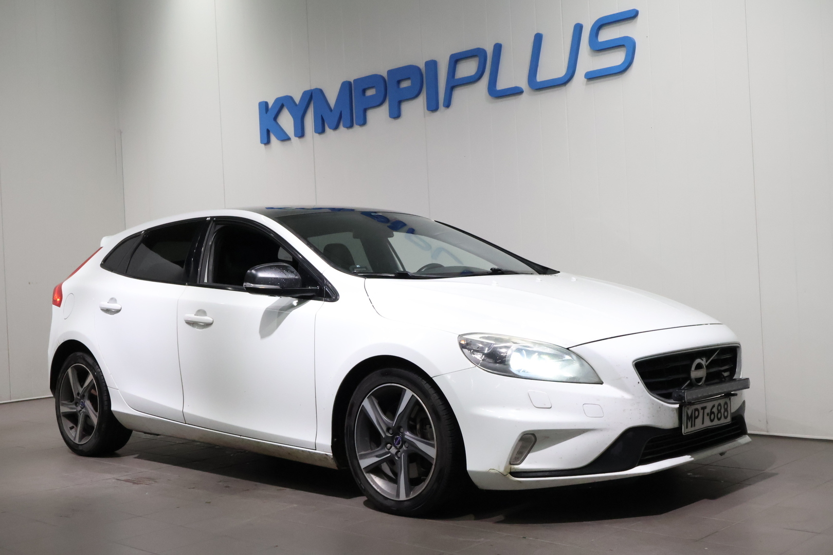 VOLVO V40 2013