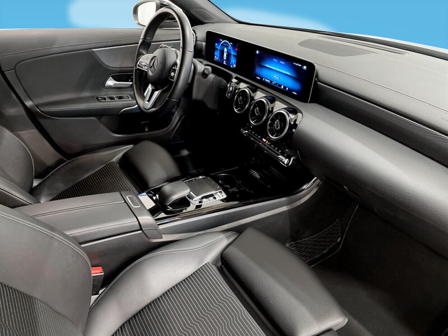 MERCEDES-BENZ CLA 2019